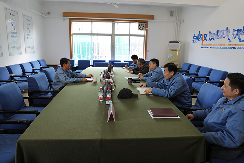 濟南煉化公司總經(jīng)理溫傳忠來公司調(diào)研座談