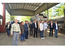 山東濰坊經(jīng)銷商考察團(tuán)一行到環(huán)球公司參觀考察